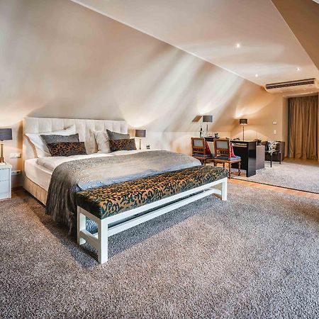Residenz Weingut Schloss Reinhartshausen Bed & Breakfast Eltville am Rhein Exterior photo