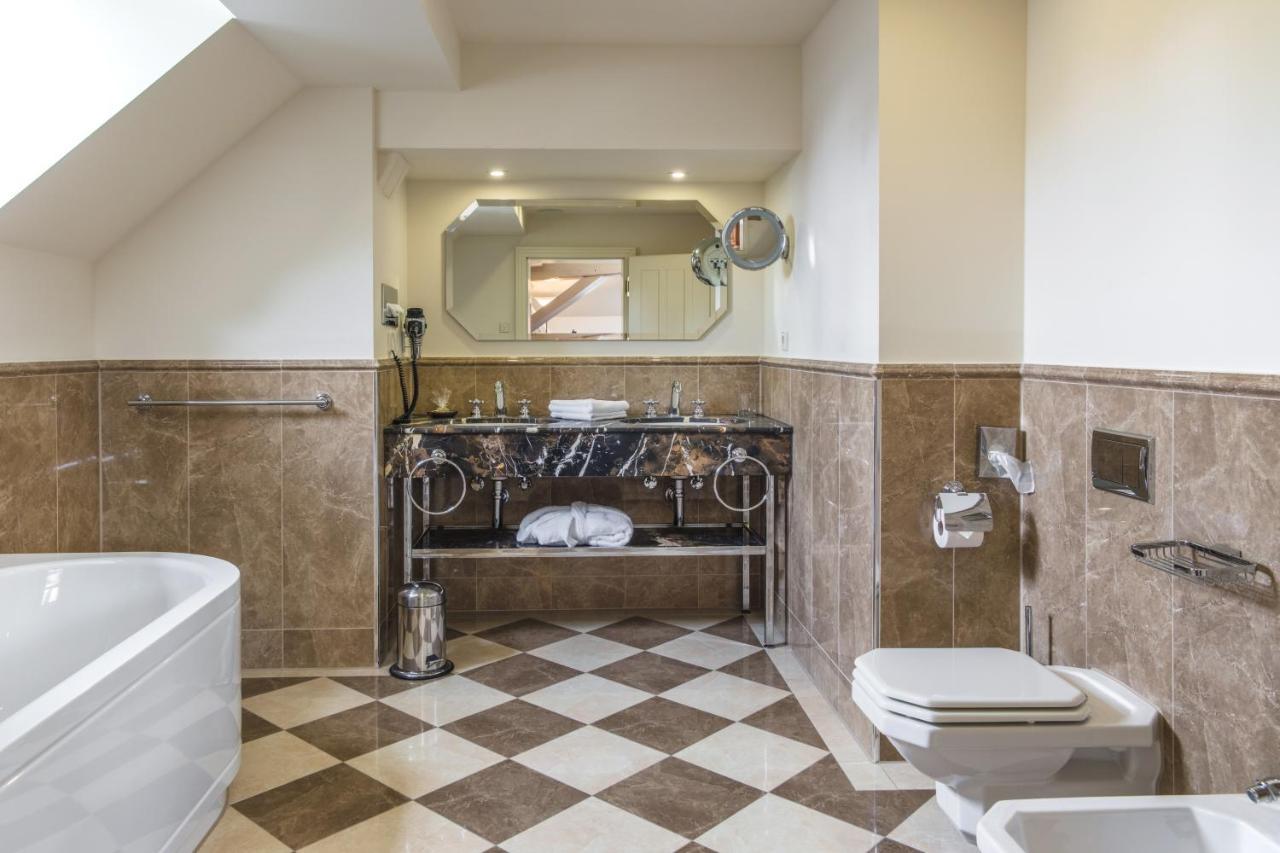 Residenz Weingut Schloss Reinhartshausen Bed & Breakfast Eltville am Rhein Exterior photo